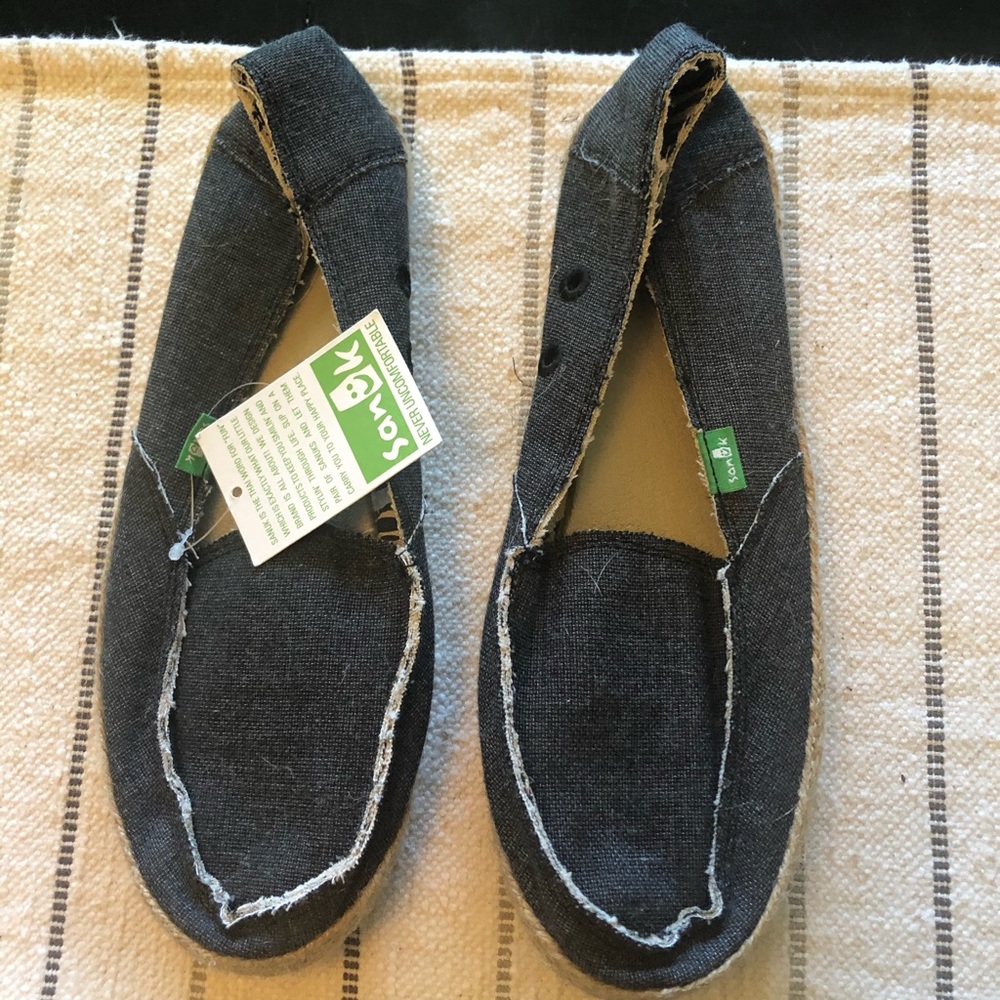 Sanuk Slip Ons